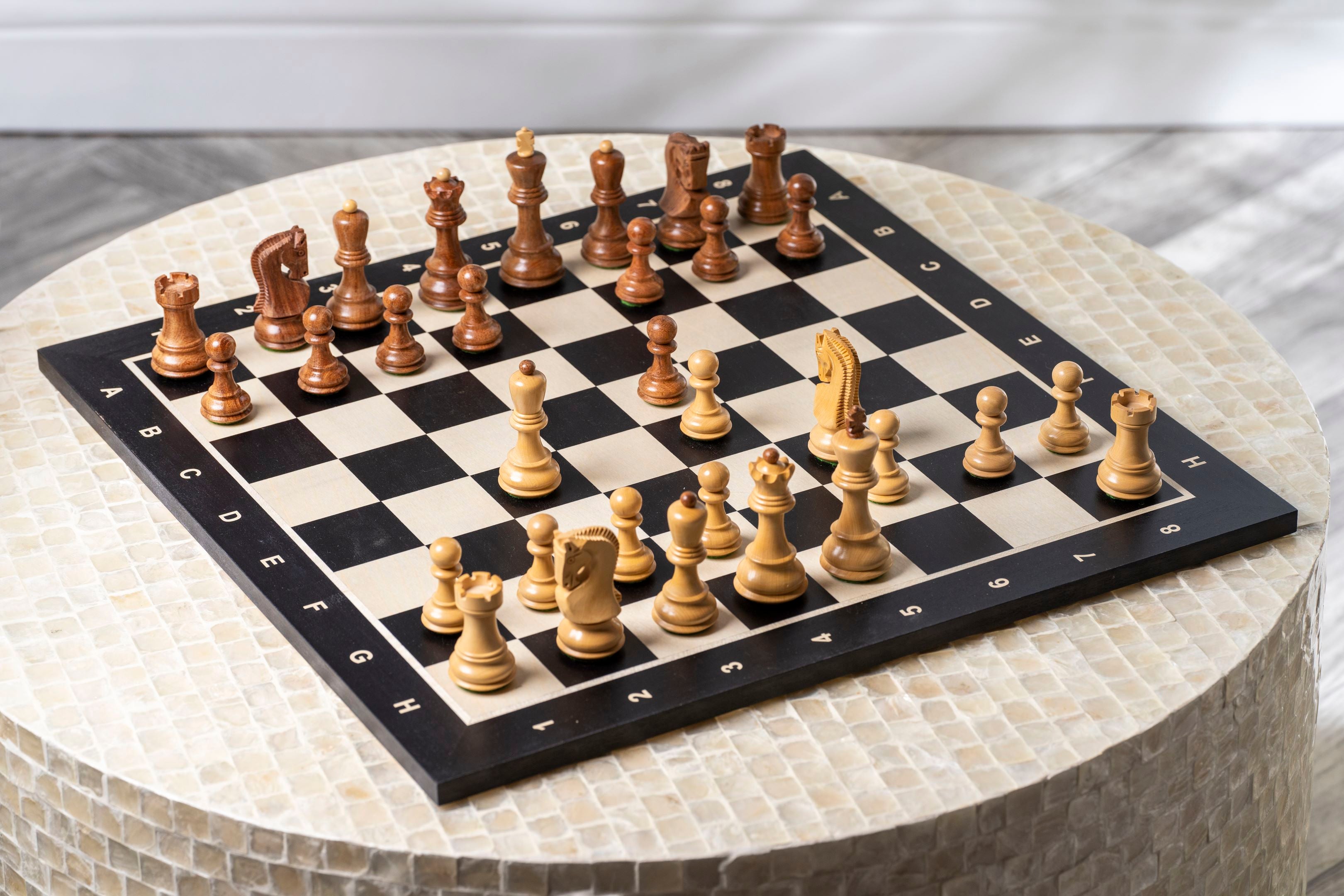 Zagreb Chess Figures Indian Acacia/ Boxwood 3,75 inch Carved Wooden Figures - Zagreb Chess Figures Indian Acacia/ Boxwood 3,75 inch Carved Wooden Figures