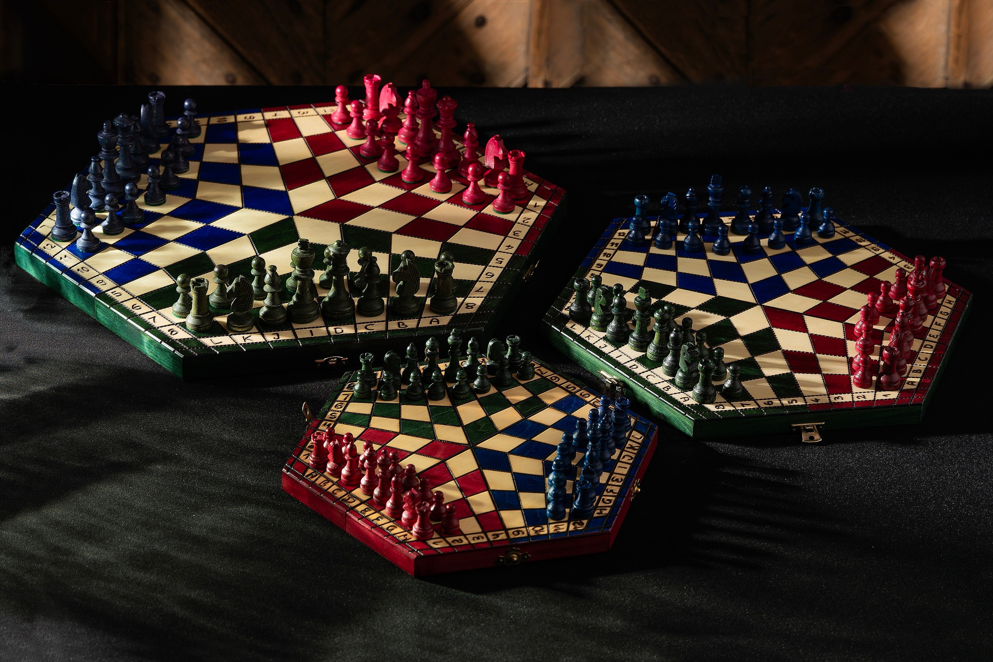 FOR THREE PLAYERS – MEDIUM TRICOLOUR - FOR THREE PLAYERS – MEDIUM TRICOLOUR