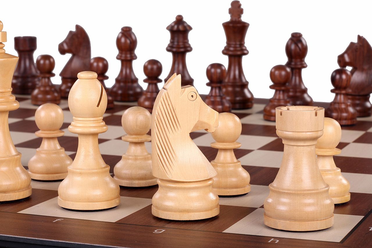 DGT SMART electronic chess set - chessboard + Timeless wooden chess pieces - DGT SMART electronic chess set - chessboard + Timeless wooden chess pieces