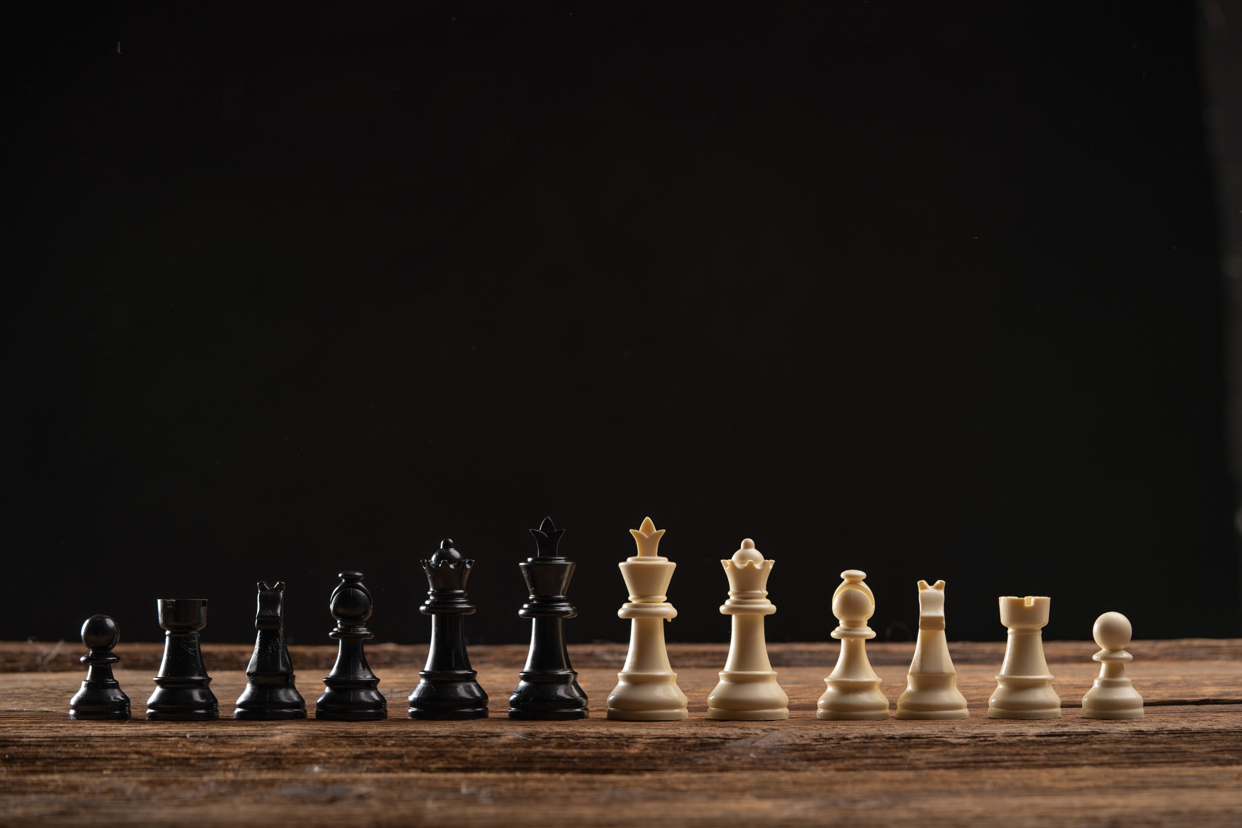 Staunton plastic chess pieces no 6 (king height: 95mm) - Staunton plastic chess pieces no 6 (king height: 95mm)
