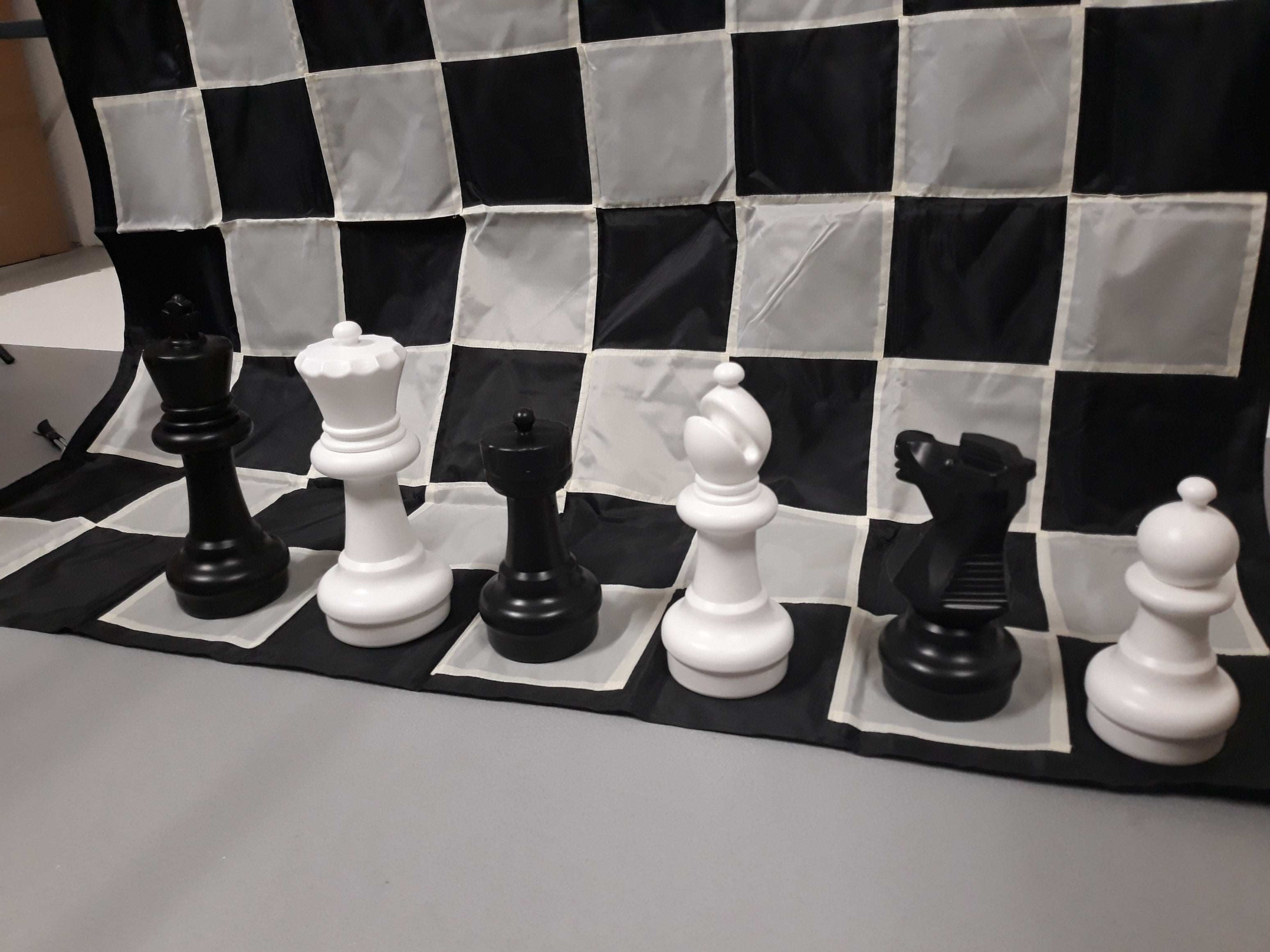 Zestaw do szachów plenerowych / ogrodowych (król 30 cm) - figury + szachownica nylonowa - Zestaw do szachów plenerowych / ogrodowych (król 30 cm) - figury + szachownica nylonowa