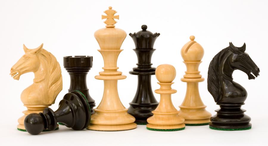UNICORN EBONY 4,25" chess pieces - UNICORN EBONY 4,25" chess pieces