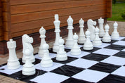 Giant chess pieces (king height 90 cm)