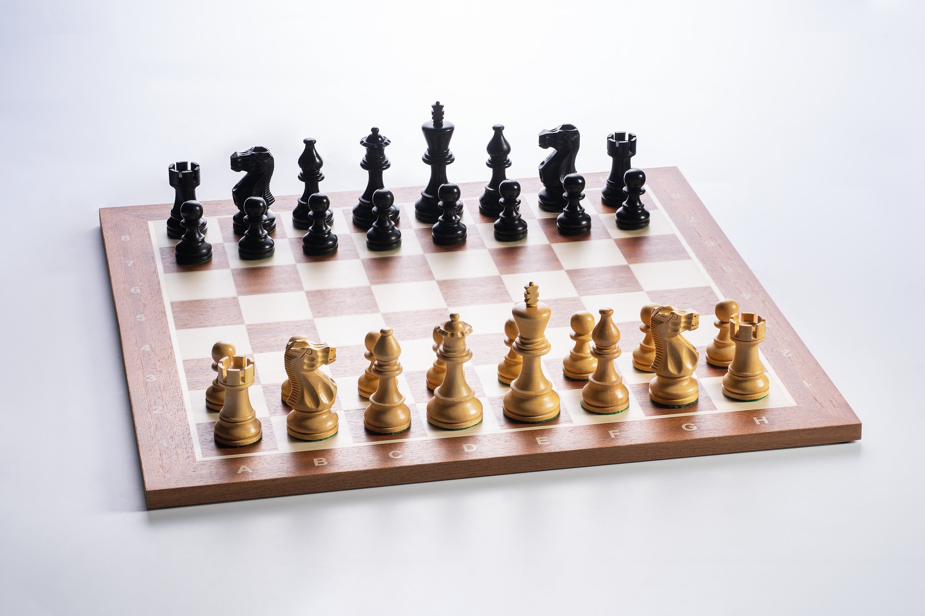 Classic Ebonised 3,5" chess pieces - Classic Ebonised 3,5" chess pieces