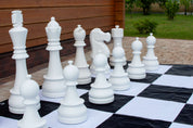 Giant chess pieces (king height 90 cm)