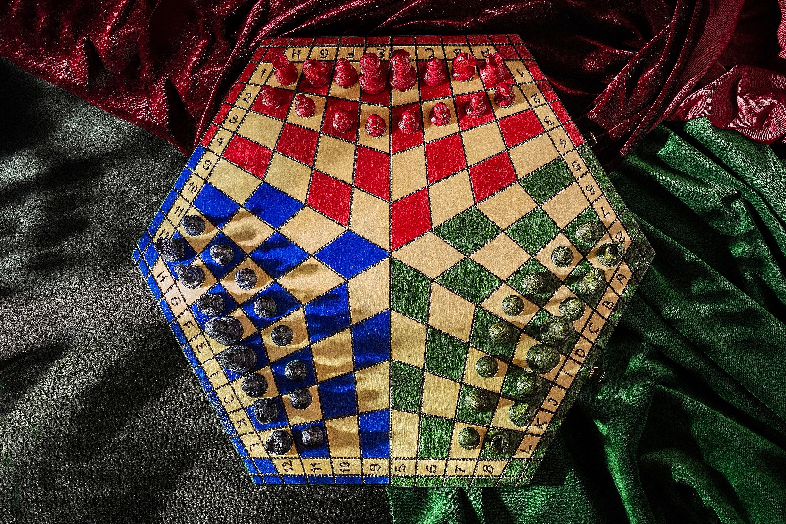 FOR THREE PLAYERS – LARGE TRICOLOUR - FOR THREE PLAYERS – LARGE TRICOLOUR