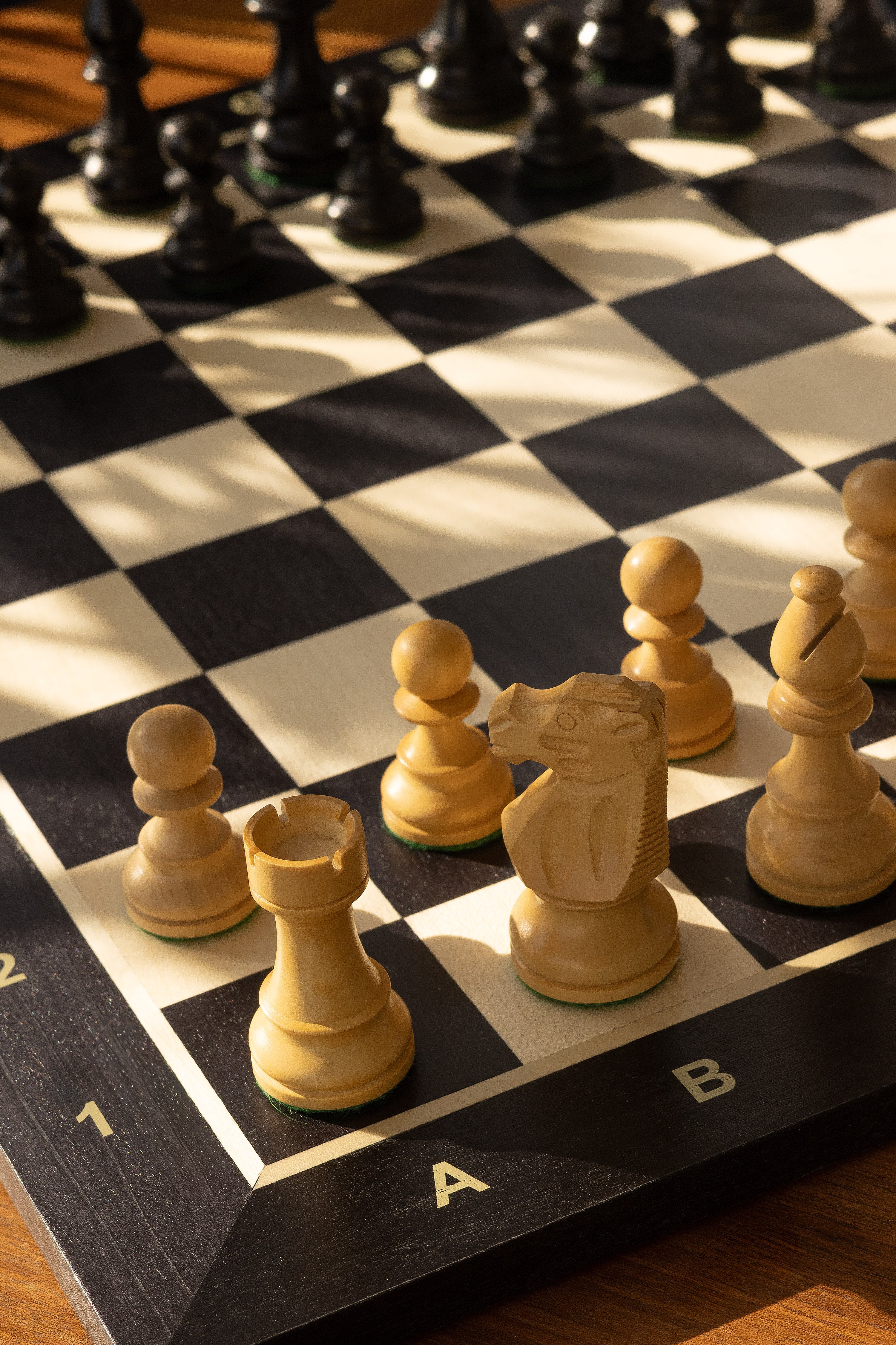 No5 Black Chessboard + 3.5" French Ebonised pieces - No5 Black Chessboard + 3.5" French Ebonised pieces