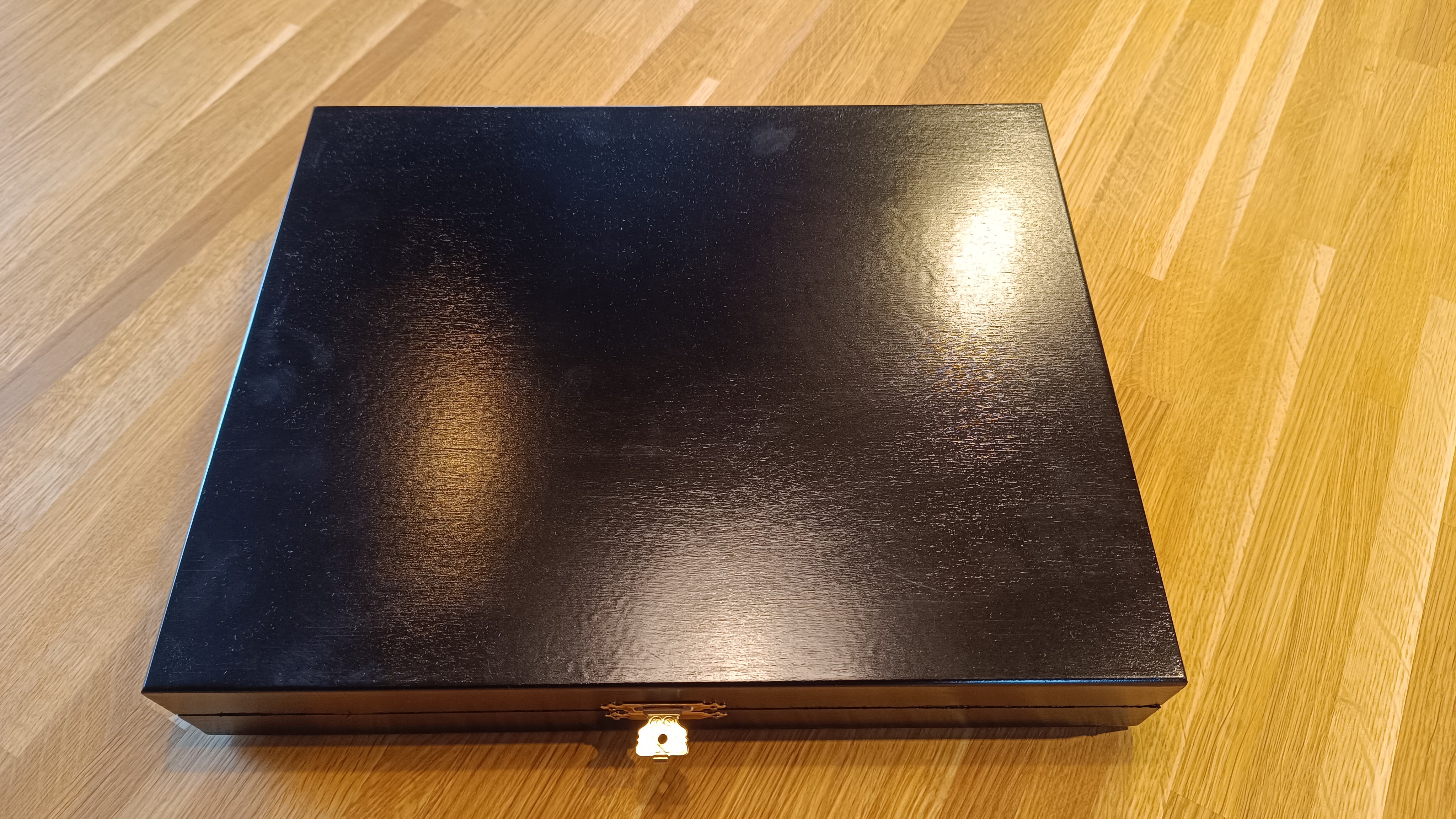 Sunrise Staunton No. 5 (King 90 mm) in an elegant wooden case - ef46cc44dc2383cf4a9514e988af01be