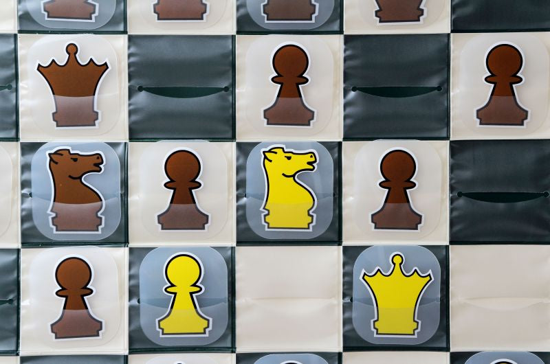 Slotted Roll-up Demonstration Chess Set 36" (91 cm) - board + pieces + bag - Slotted Roll-up Demonstration Chess Set 36" (91 cm) - board + pieces + bag