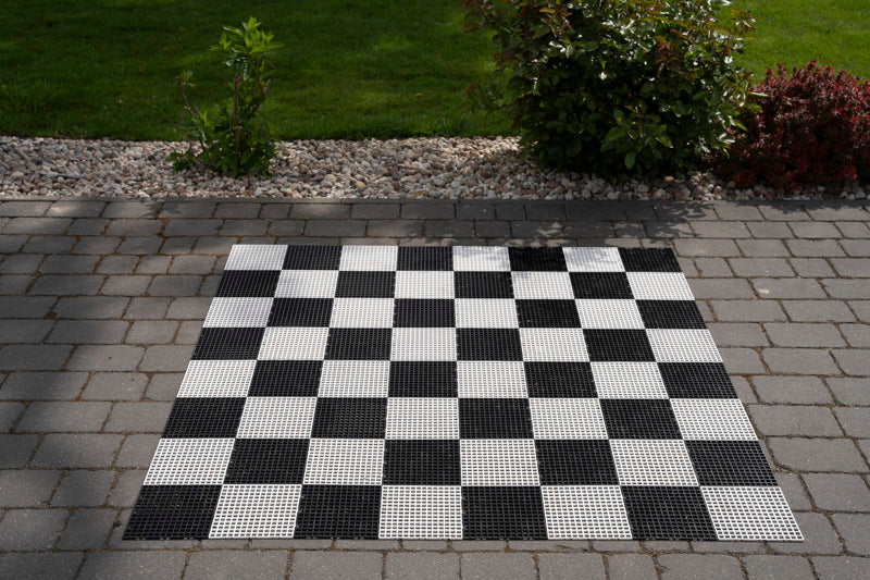 Garden Middle Chess Set With Plastic Board - Garden Middle Chess Set With Plastic Board