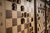 Elegante juego de ajedrez de madera DE DEMOSTRACIÓN: tablero (80 x 80 cm) con piezas