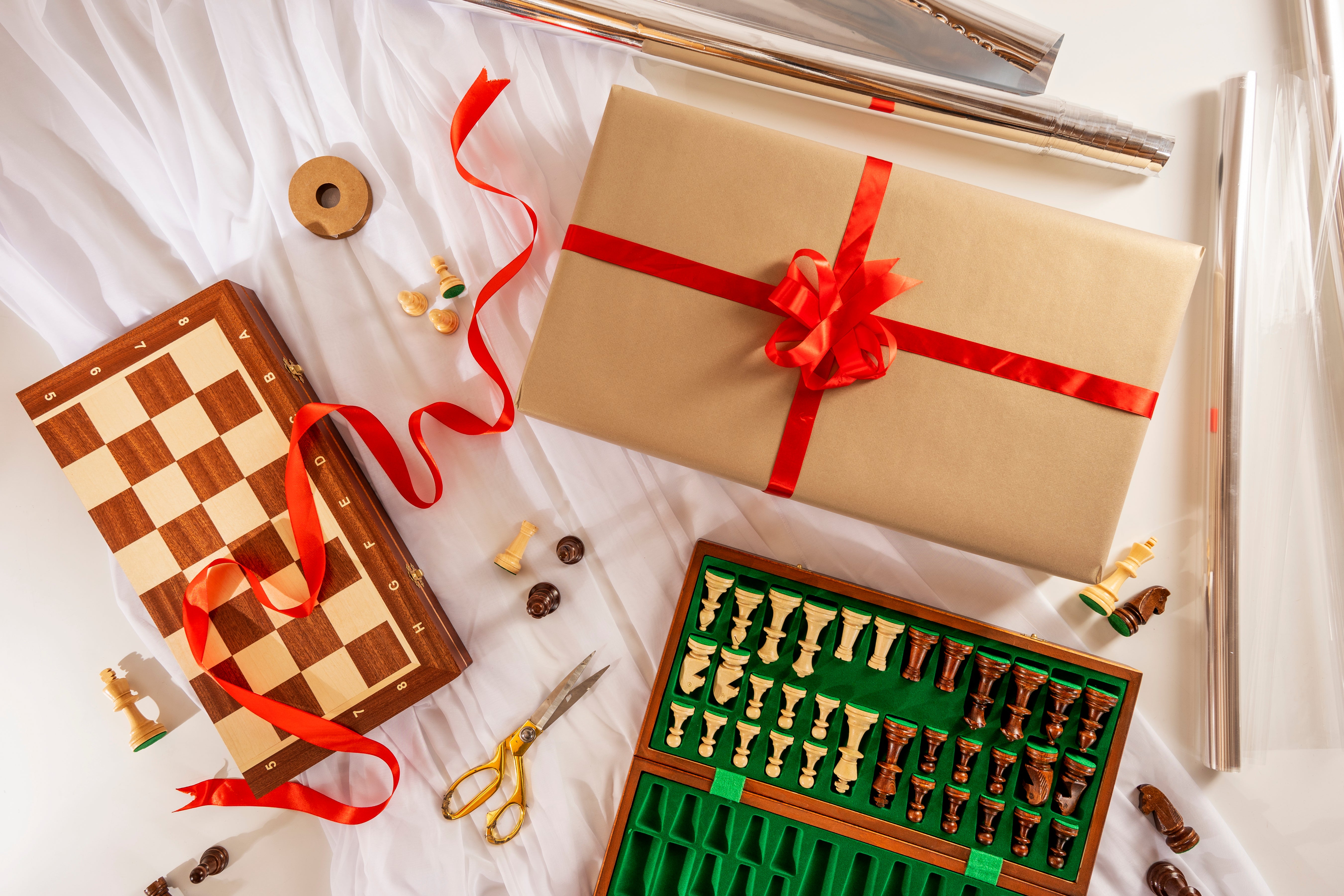 GIFT WRAPPING - GIFT WRAPPING