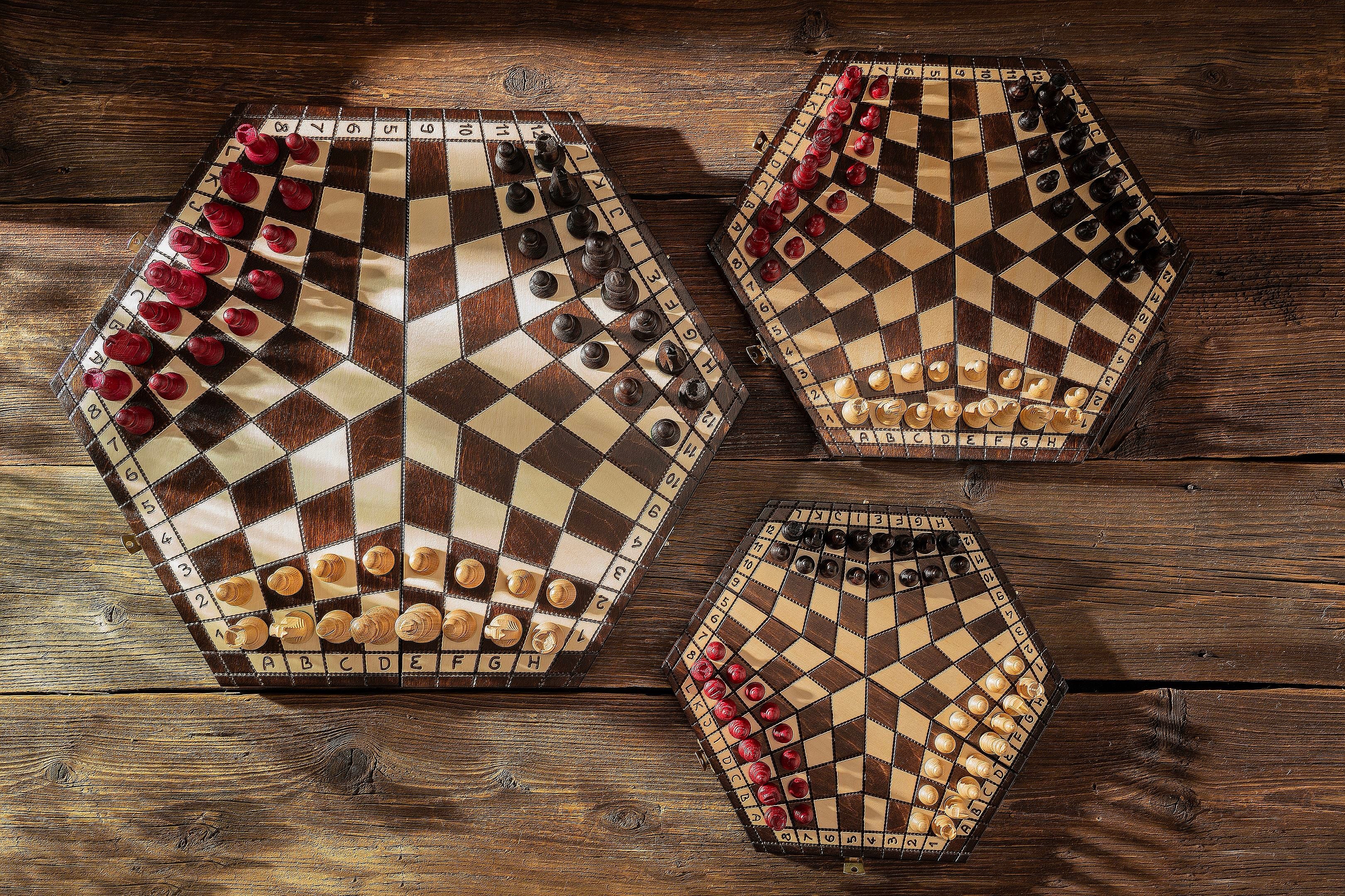CHESS SET FOR THREE PLAYERS – MEDIUM - CHESS SET FOR THREE PLAYERS – MEDIUM