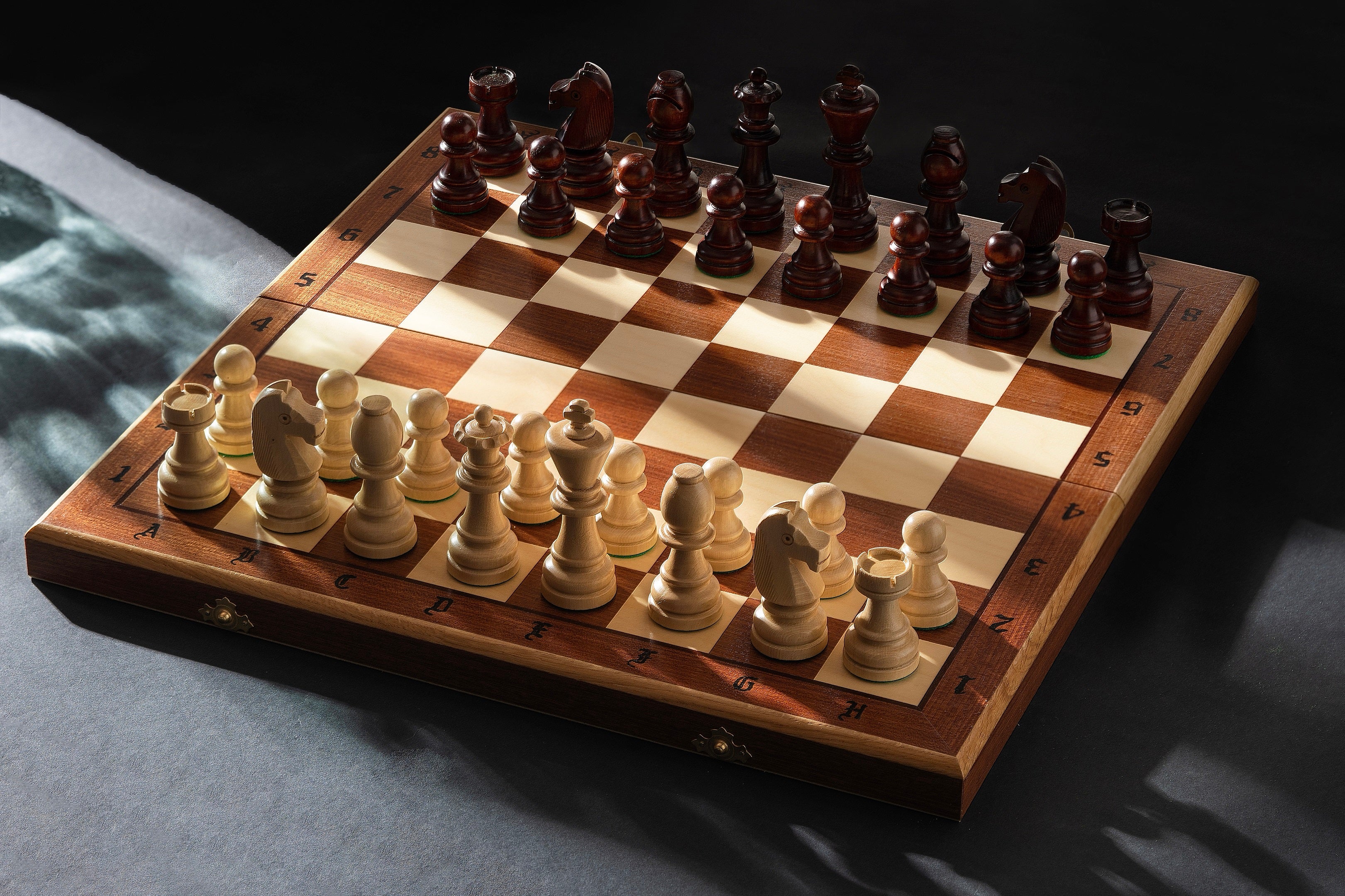 szachy-turniejowe-nr-7-50x50cm-intarsjowane-ch97_82eb0896-5a7a-48dd-a69e-e1d0ec8eba69.jpg