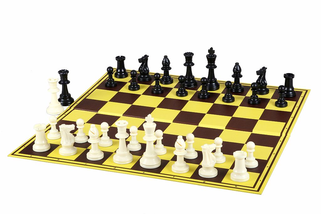 zestaw-szachowy-ciezki-dociazane-metalem-figury-plastikowe-dcp03h-krol-96-mm-szachownica-tekturowa-skladana-o-polu-55-mm-szkolnyprof2.jpg